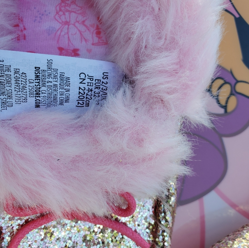 Slippers - Picture 3 of 3